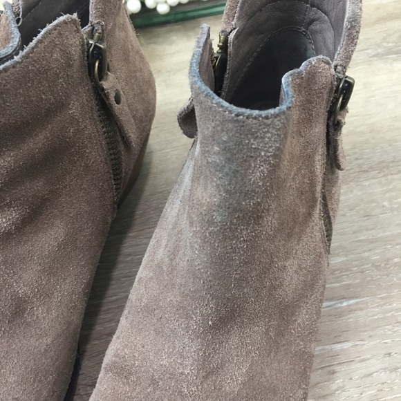 Vince Camuto Tricera Leather Ankle Boot - Picture 11 of 16